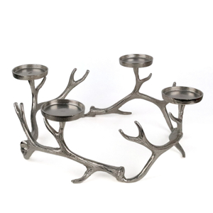 Svijećnjak metalni vijenac 51x51xh19cm srebrna