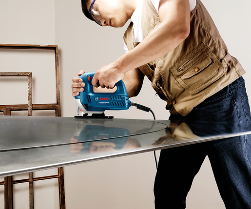 BOSCH Professional ubodna pila GST 8000 E