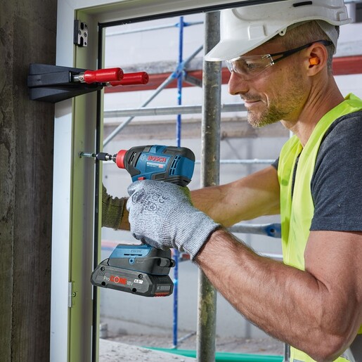 BOSCH Professional akumulatorski udarni stezač GDX 18V-200 C - SAMO ALAT