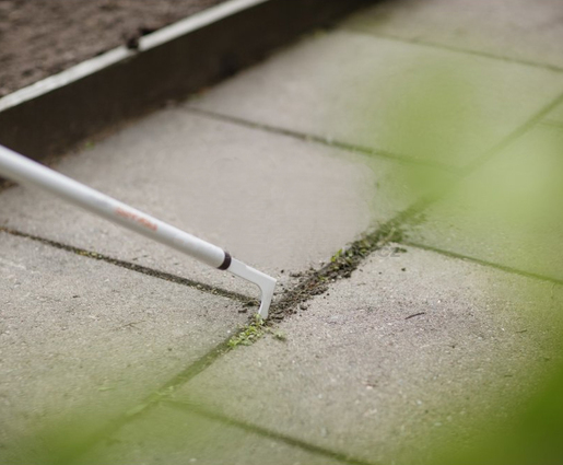 FISKARS nož za čiščenje korova lagani (1600 x 80 mm)