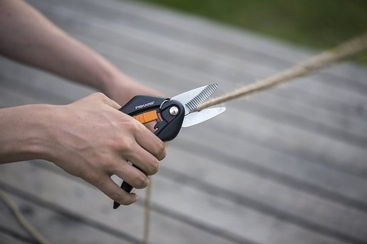 FISKARS cvjećarske mimoilazne škare SP28 208mm