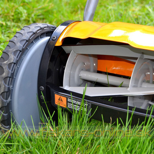 FISKARS kosilica s bubnjem PLUS 610 mm