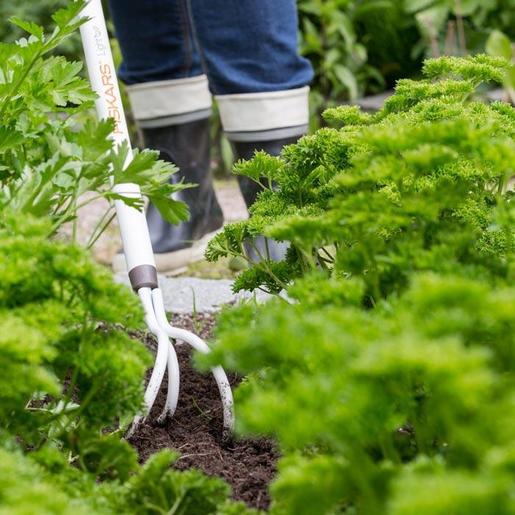 FISKARS kultivator lagani sa 3 zupca (1640 x 90 mm)