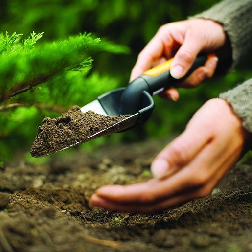 FISKARS ručna lopatica Premium 320mm