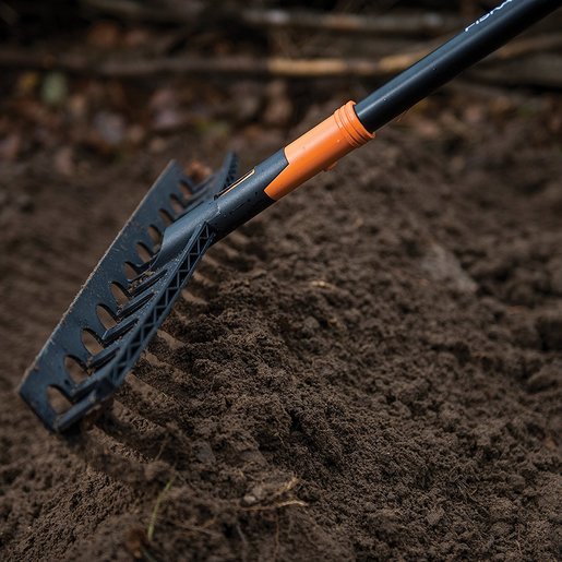 FISKARS univerzalne vrtne grablje Solid 1640x410mm