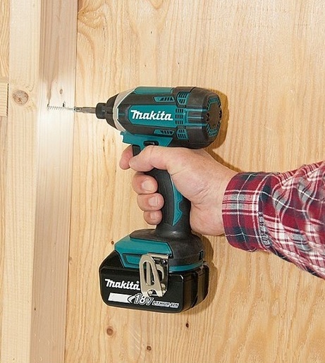 MAKITA akumulatorski set DLX2127X1 (DDF482,DTD152,DC18RC,BL1830x3)