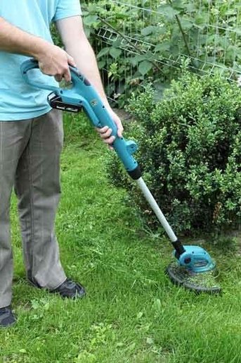 MAKITA akumulatorski trimer DUR181Z (18V, Li-ion) - SAMO ALAT