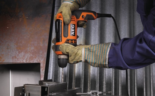 AEG električna bušilica BE750RE