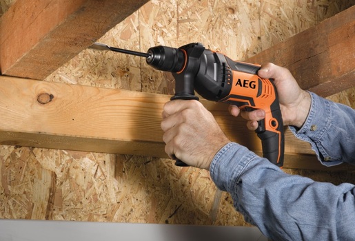 AEG električna bušilica BE750RE