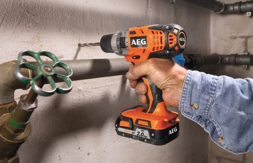 AEG akumulatorska udarna bušilica BSB18LI-402C 18 V -2 akumulatora 4.0 Ah, punjač