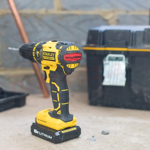 STANLEY akumulatorska udarna bušilica 18 V, 2 akumulatora, punjač, kofer - FMC628C2K