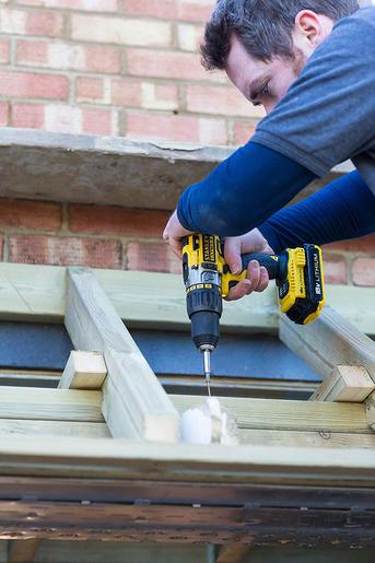 STANLEY FatMax akumulatorska udarna bušilica - 2 akumulatora, punjač, kofer - FMC625D2