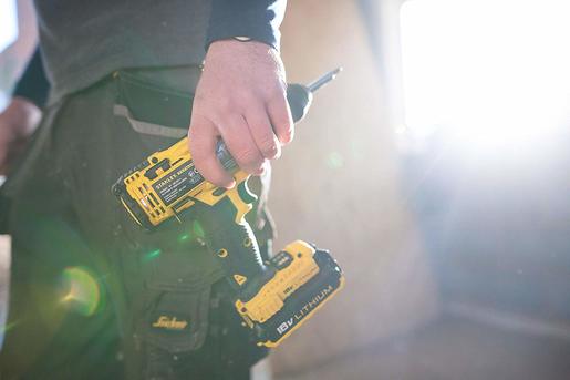 STANLEY FatMax akumulatorska udarna bušilica - 2 akumulatora, punjač, kofer - FMC625D2