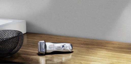 BRAUN aparat za brijanje 7899cc