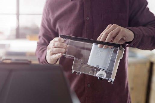 Philips potpuno automatski aparat za espresso kavu EP5334/10