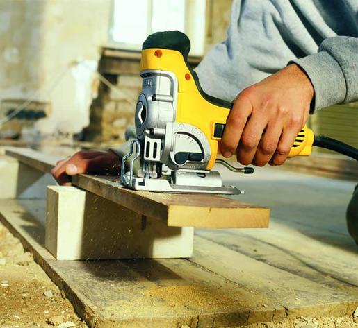 DEWALT ubodna pila 701 W - DW333K