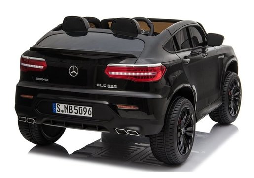 Licencirani Mercedes GLC 63S dvosjed crni lakirani LCD ekran - auto na akumulator