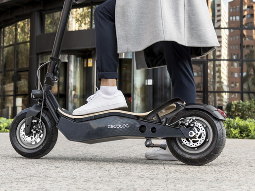 Cecotec električni romobil Bongo Serie Z, izmjeniva baterija, stražnji pog, 500W