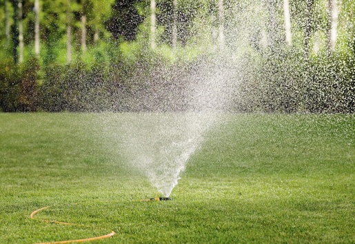 FISKARS prskalica stacionarna okrugla