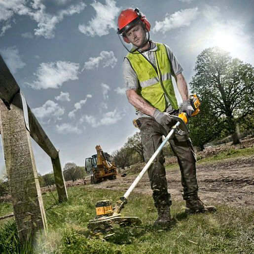 DEWALT akumulatorski trimer DCM561PB 18 V - SAMO ALAT