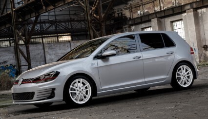 Aluminijski naplatak BORBET W 6x15 5/112 ET43 66,6 crystal silver