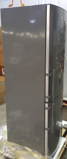 Electrolux hladnjak EN3601MOX_oštećen