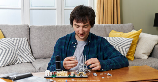 LEGO Architecture Pariz 21044