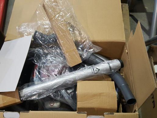 Hoover usisavač Xarion XP81_ XP15011_oštećena ambalaža_TPNJ