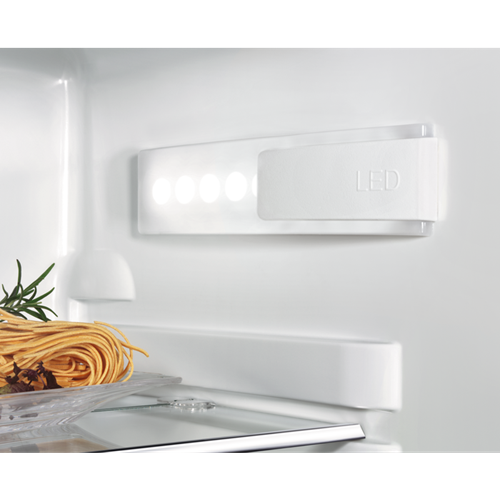 AEG hladnjak SCE81816TS