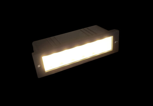 X-LIGHT zidna ugradbena lampa 7W topla bijela IP-65