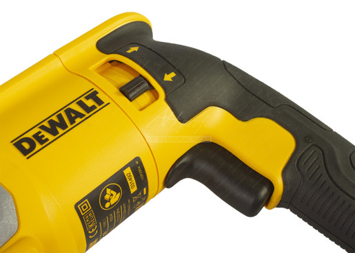DEWALT bušaći čekić 900W, SDS-plus - D25144KP