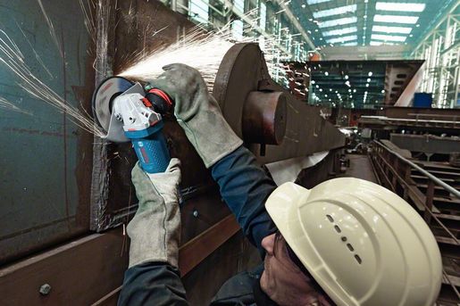 BOSCH Professional kutna brusilica GWS 15-125 CIEPX