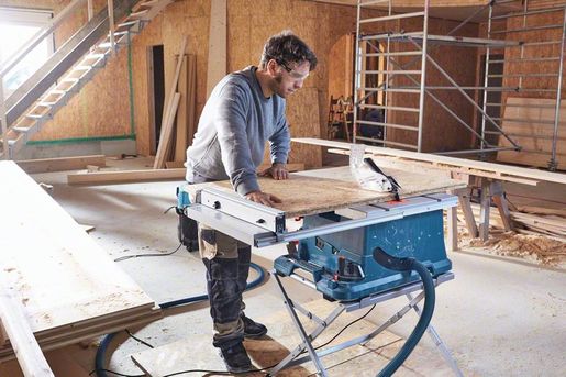 BOSCH Professional stolna pila GTS 635-216