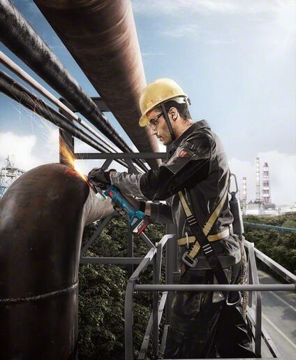 BOSCH Professional akumulatorska kutna brusilica GWS 180-LI (2 x 4.0 Ah, L-BOXX)