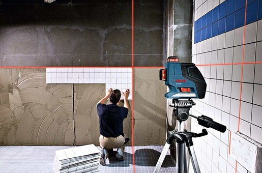 BOSCH Professional križni laserski nivelir GLL 3-80 (4AA) + cilj. ploča + torba + kovčeg