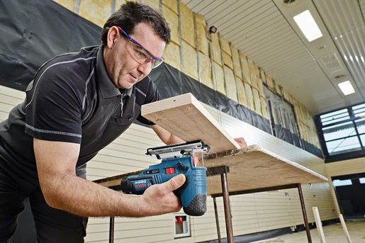 BOSCH Professional akumulatorska ubodna pila GST 10.8V-LI  - SAMO ALAT