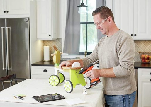 BLACK & DECKER akumulatorski pištolj za ljepilo 12V 1,5Ah BDCGG12S1