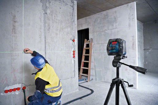 BOSCH Professional laserski nivelir GLL 2-15 G + cilj. ploča + torba