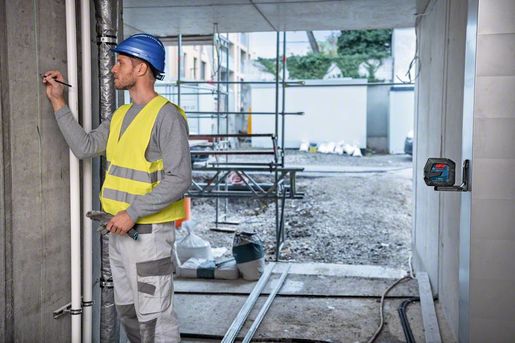 BOSCH Professional laserski nivelir GLL 2-15 G + cilj. ploča + torba