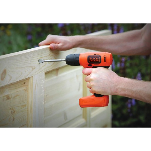 BLACK & DECKER akumulatorska bušilica - odvijač 7,2 V 1,5 Ah BDCD8