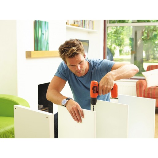 BLACK & DECKER akumulatorska bušilica - odvijač 7,2 V 1,5 Ah BDCD8