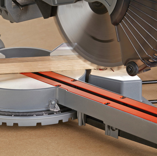 BLACK & DECKER stolna potezna pila 1600W BES700