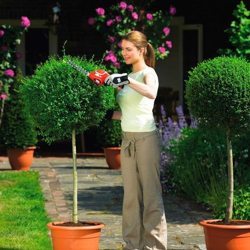 BLACK & DECKER akumulatorske škare za živicu i ukrasno grmlje 7,2V GSL700KIT