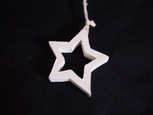 Ukras drveni - zvijezda bijela - 8.5cm