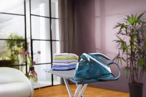 Philips parna postaja PSG7024/20 PerfectCare 7000 Series