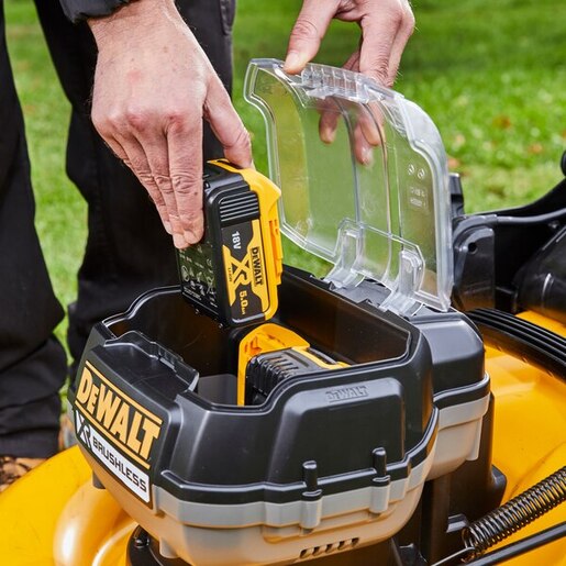 DEWALT akumulatorska kosilica DCMW564P2 18 V - u setu sa dvije baterije 5,0 Ah + punjač