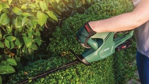 BOSCH akumulatorske škare za živicu EasyHedgeCut 18-45 - SAMO ALAT