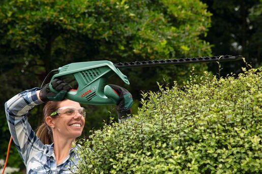 BOSCH električne škare za živicu EasyHedgeCut 55