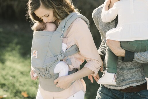 Ergobaby Adapt nosiljka, siva