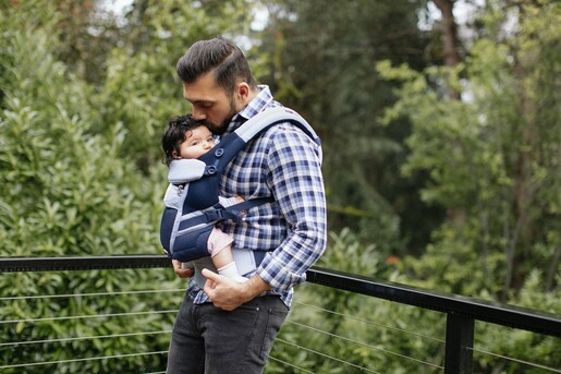 Ergobaby Adapt nosiljka, Cool air, Chambray